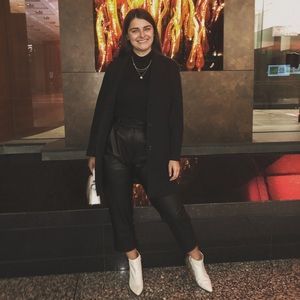 Meet your Posher, Sydney